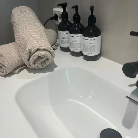 Welcome To A New At Tromoy! Leilighet *