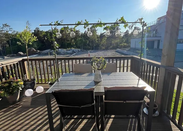 Welcome To A New At Tromoy! Apartamento Arendal